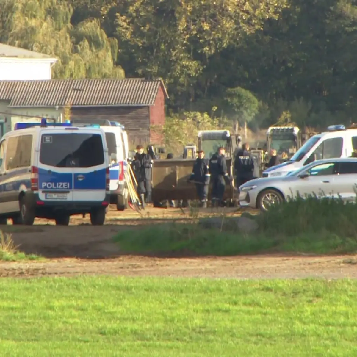Polizeieinsatz im Fall Fabian (†8)! Ermittler durchsuchen Bauernhof in Reimershagen