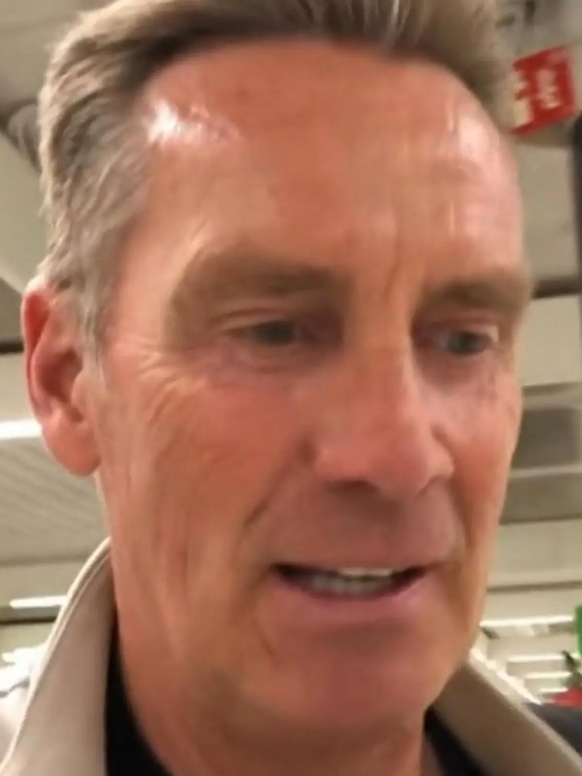 Jürgen Milski am Flughafen auf Mallorca