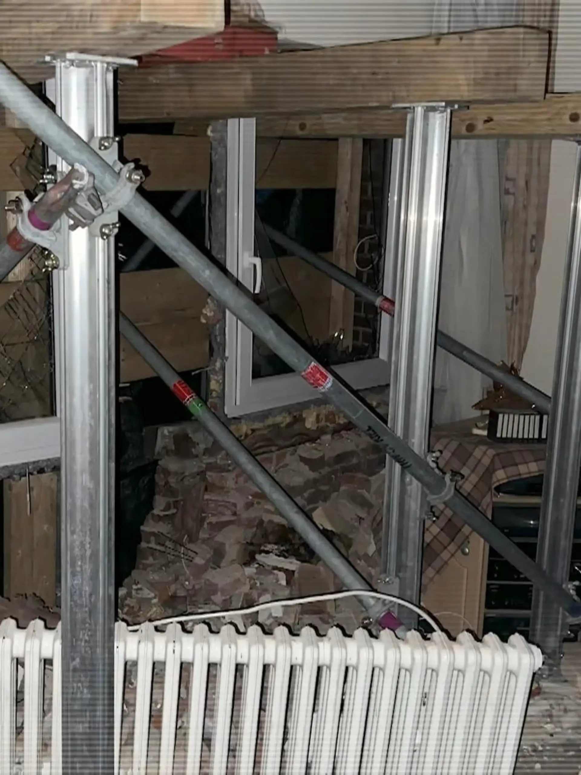 Auto crasht in Haus – doch Versicherung will nicht zahlen!
