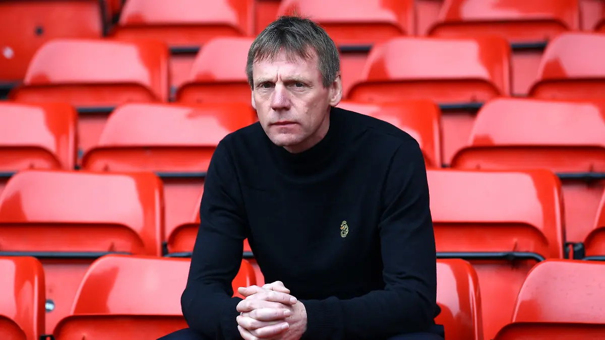 epi_200893111_GETTY FOTO SPORT_GYI 482282277.jpg_Stuart Pearce Unveil.jpg