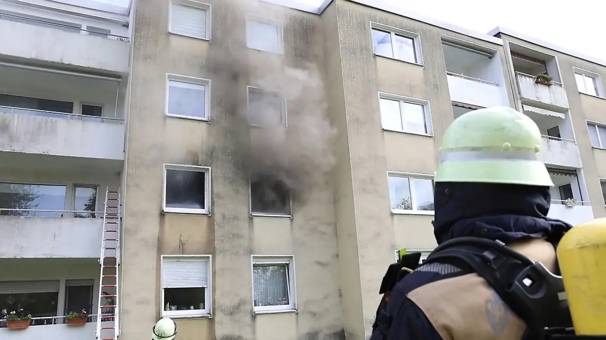 Fahrradakkus fangen in Wohnung Feuer Einsatz in Essen!