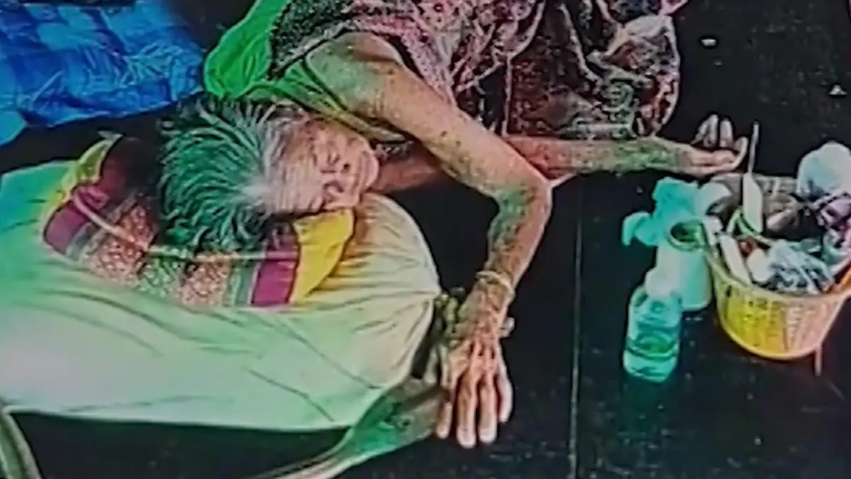 Hochgiftige Kobra überrascht Oma (93) im Schlaf – und beißt zu! Schlangen-Attacke in Thailand