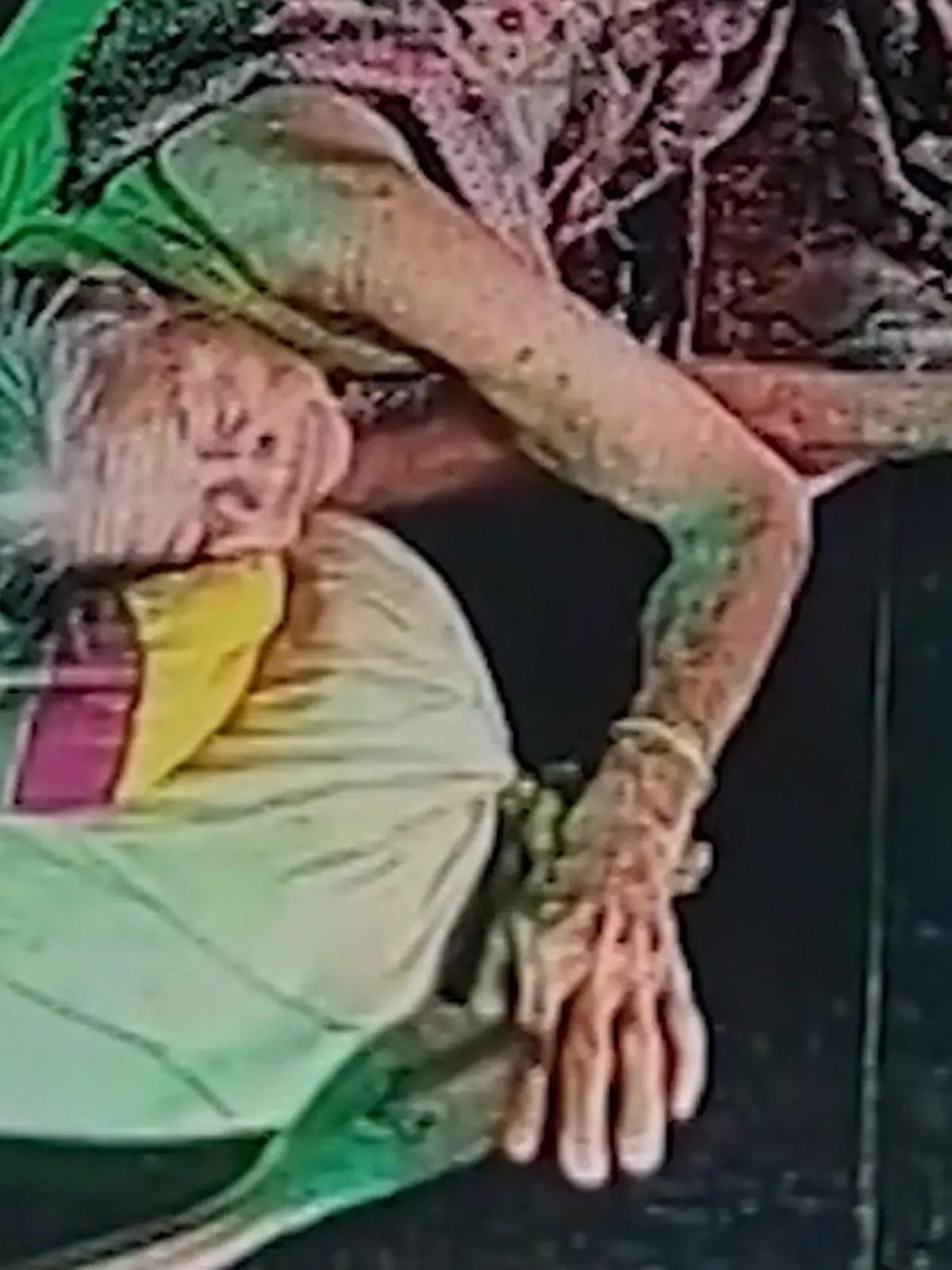 Bild zu: "Hochgiftige Kobra überrascht Oma (93) im Schlaf – und beißt zu!"