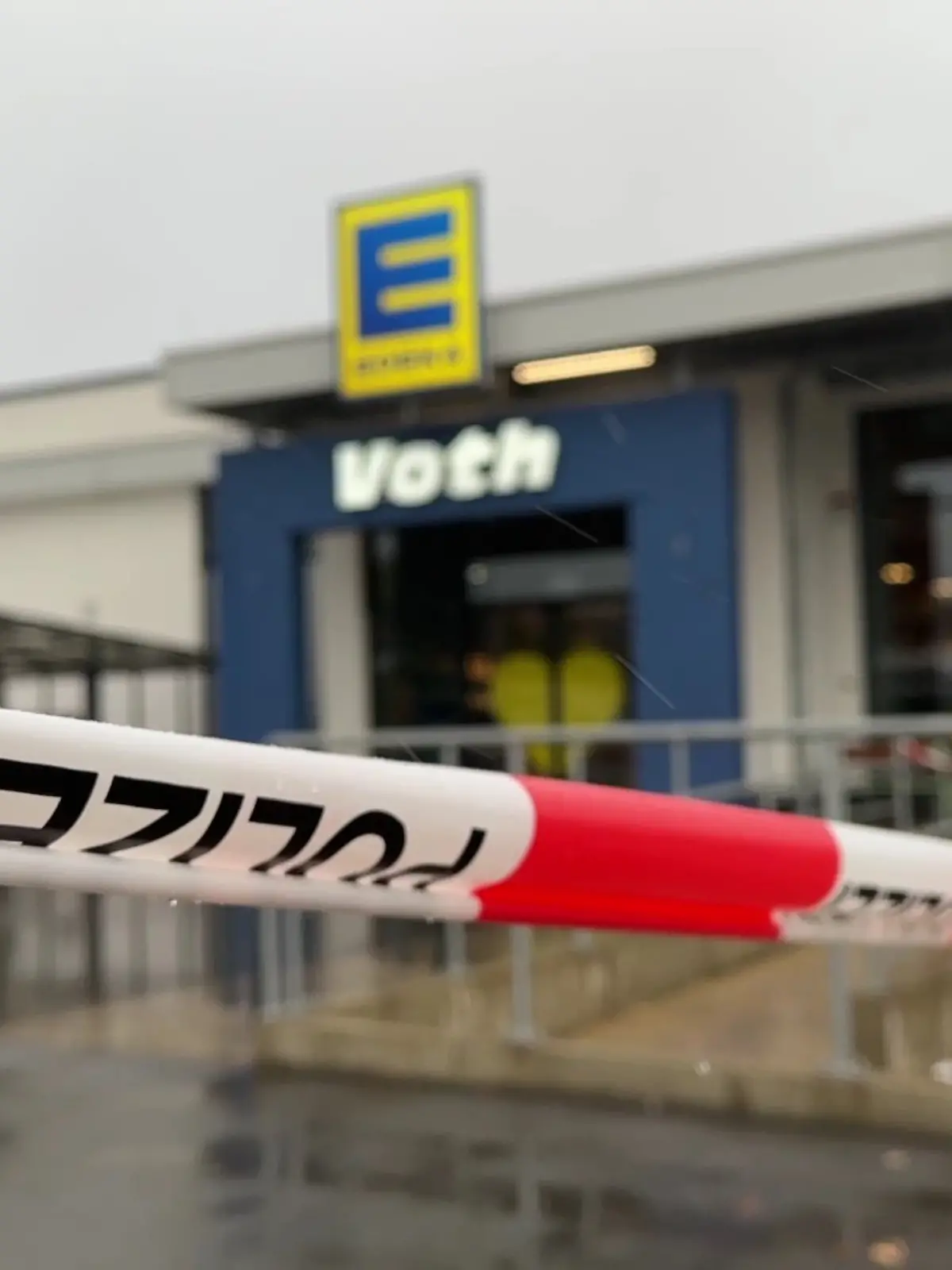 Bild zu: "Messer-Mord im Supermarkt! An der Kasse stach Tobias M. (33) einfach auf Julius (16) ein"