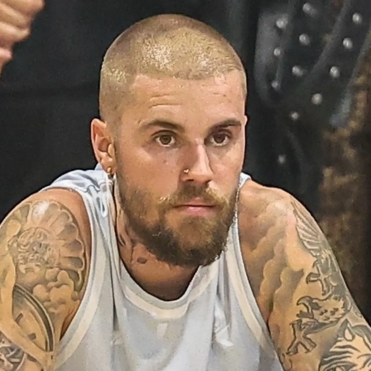 Justin Bieber spielt für sein Baskeltball-Team Skylark in LA!