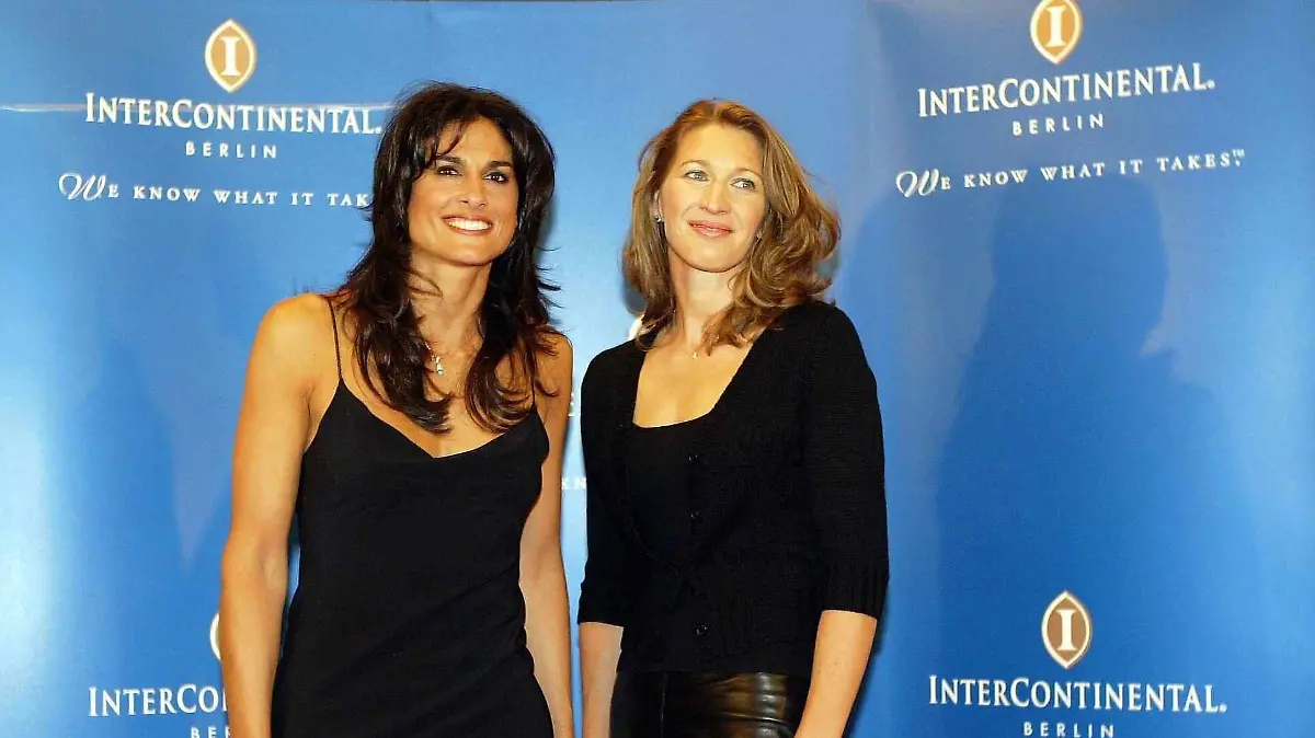 Gabriela Sabatini und Steffi Graf bei der Charity-Gala „Danke Steffi” 2004.