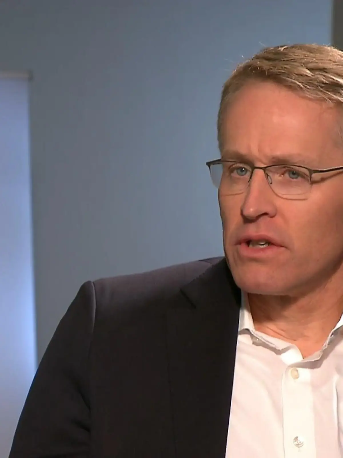 Bild zu: "Ministerpräsident Daniel Günther im RTL Nord-Jahresinterview"