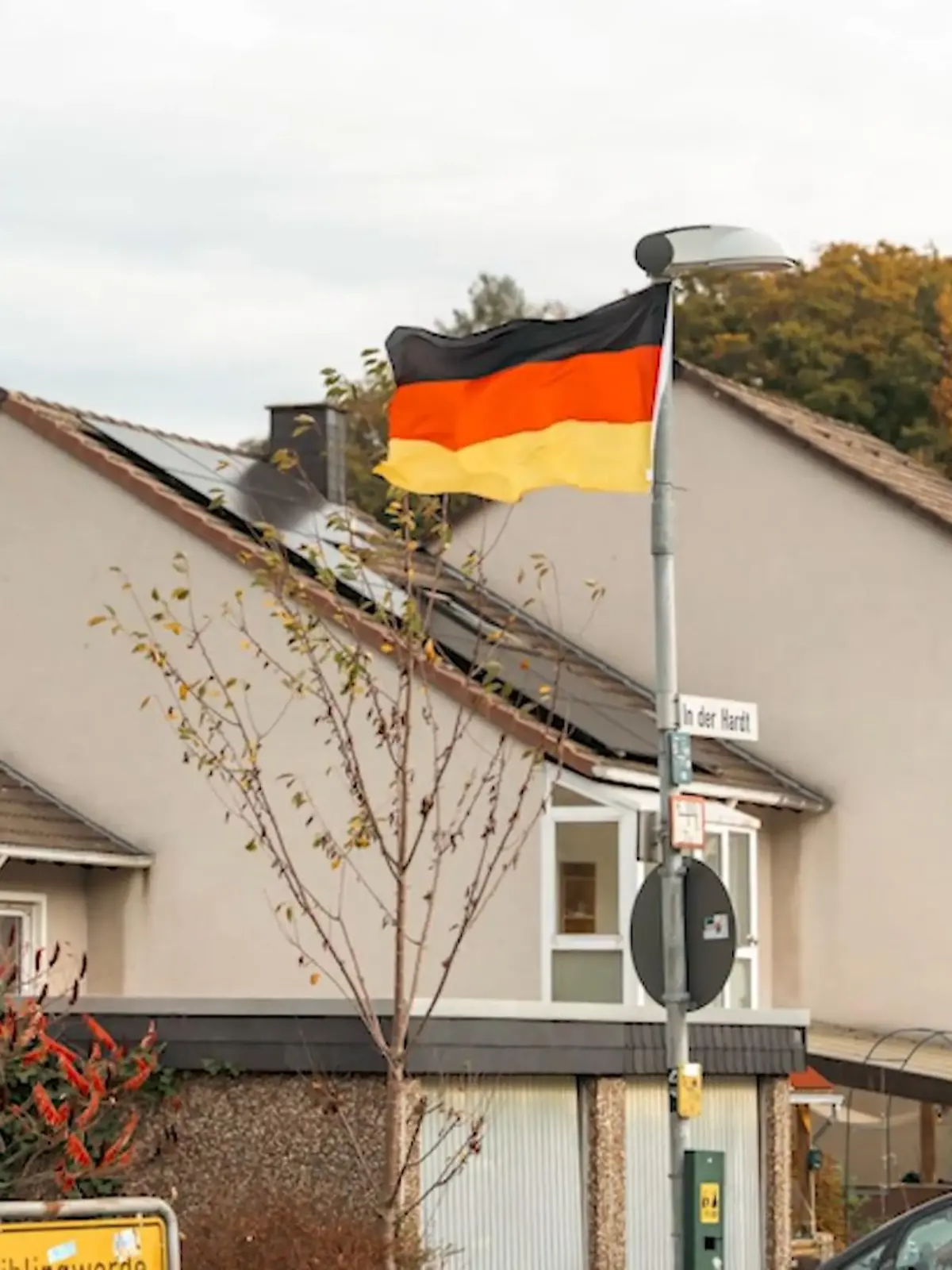 Bild zu: "Ermittlungen wegen schwarz-rot-goldenem Flaggenmeer"