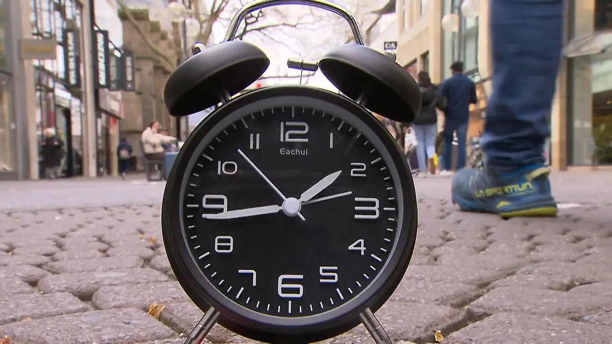 Debatte um Zeitumstellung Eine Stunde geschenkt