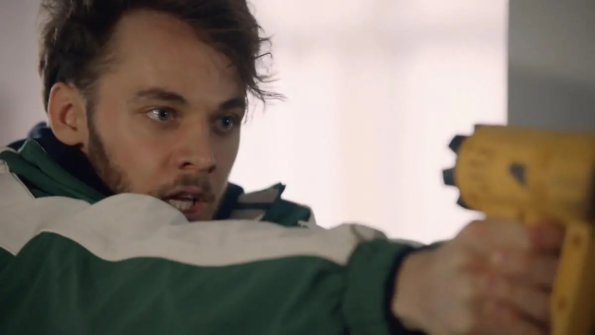 GZSZ-Folge 8390 vom 24. Oktober 2025 auf RTL+: Robin dreht durch und nimmt  Matilda und Johanna als Geiseln