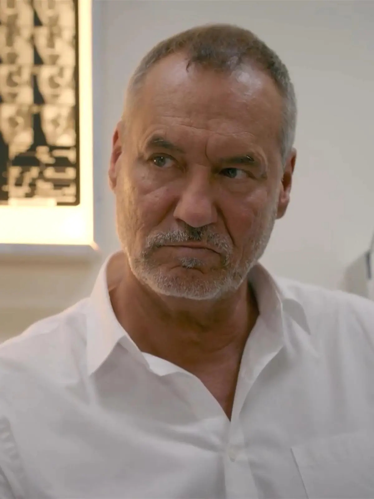 AWZ: Richard wird von Vanessa über die Operation aufgeklärt