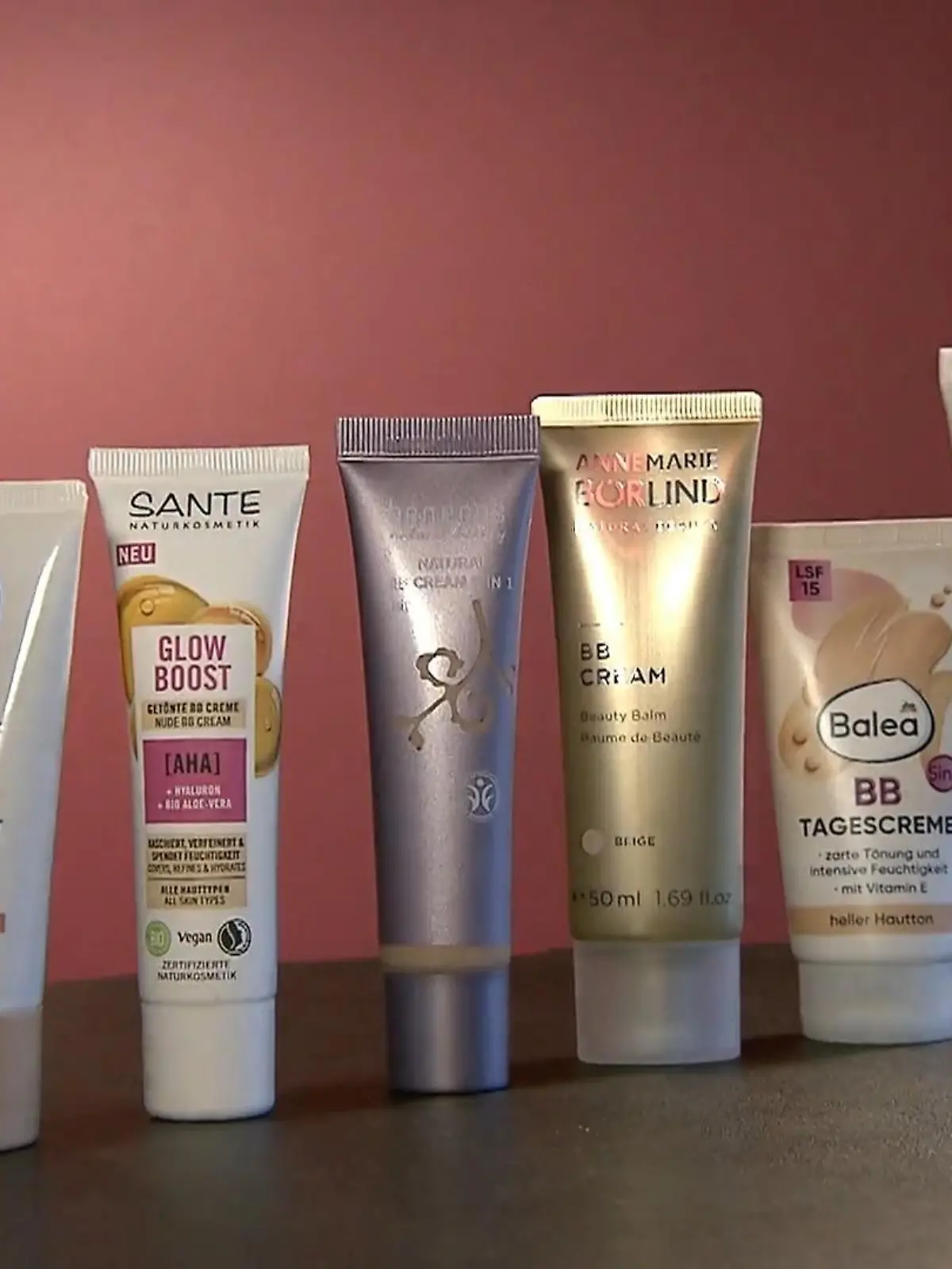 Bild zu: "Stiftung Warentest zeichnet günstige BB-Cream aus"