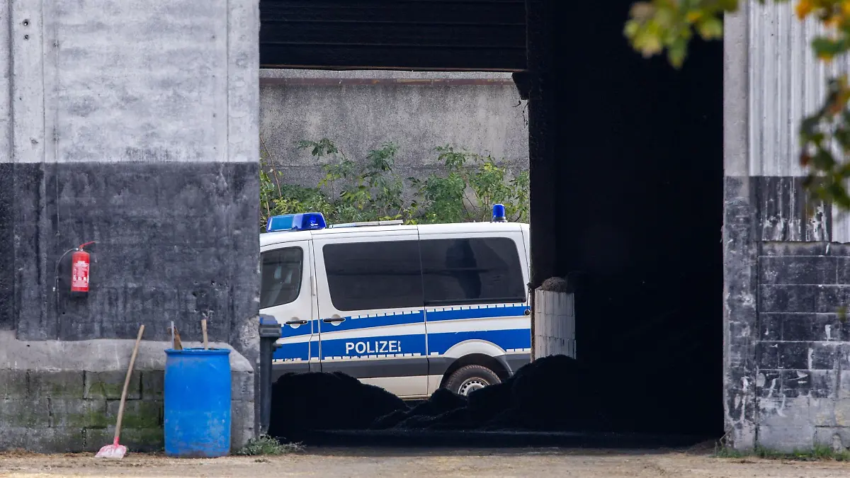 Erneut ist die Polizei im Fall des toten Fabian in der Region Güstrow sichtbar aktiv. (Archivbild)