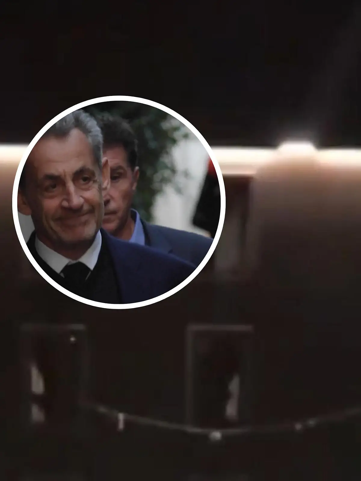 Sarkozys erste Nacht im Knast! Mithäftlinge bedrohen Frankreichs Ex-Präsident