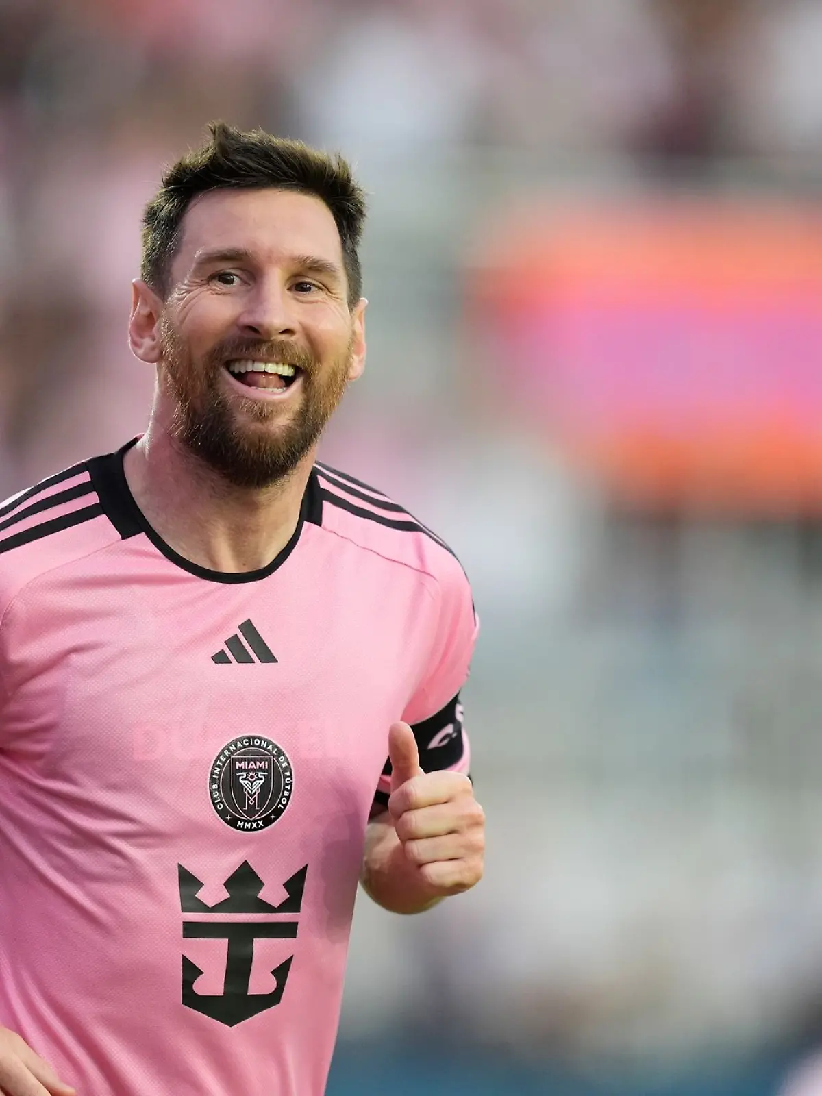 Bild zu: "Neuer Vertrag in Miami - bis 2028: Messi-Zeichen auch für WM"