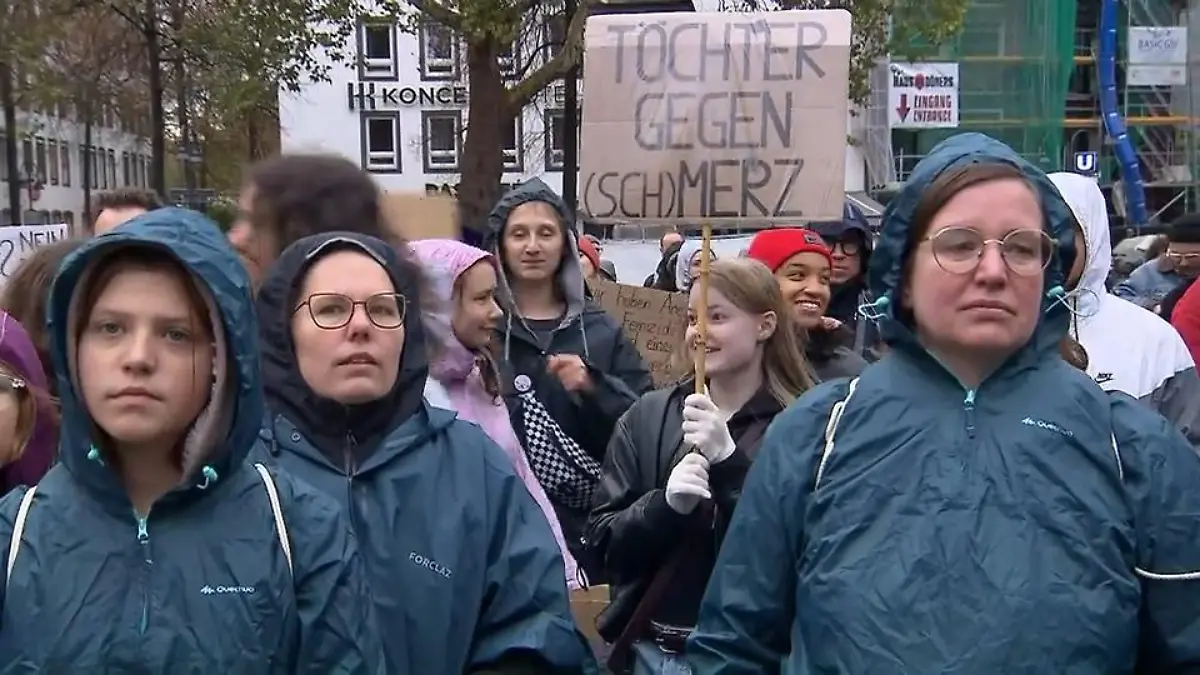 Proteste gegen Merz „Stadtbild“-Debatte