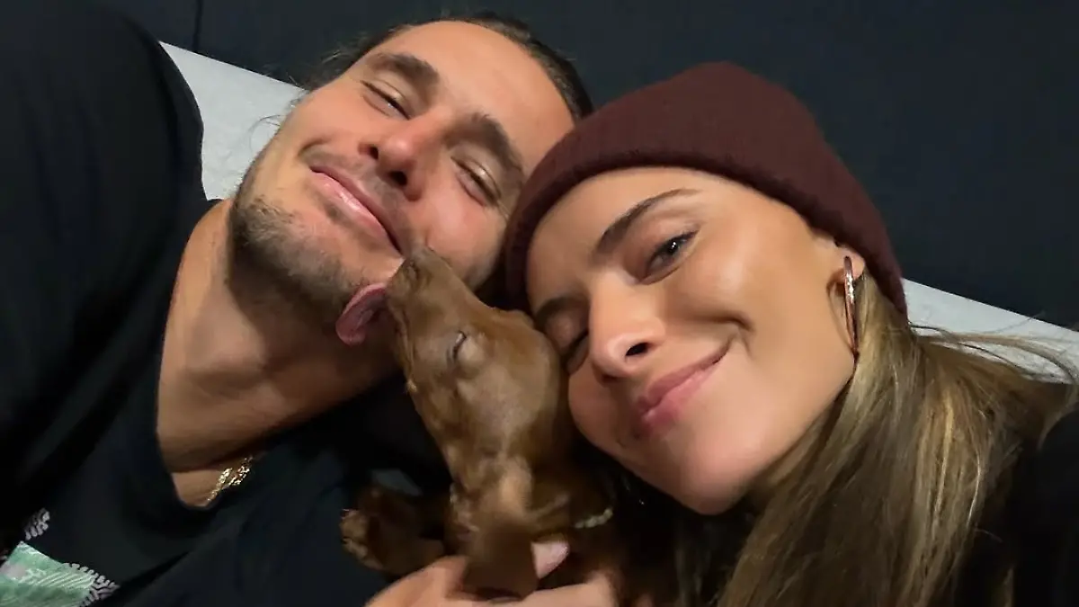 Sophia Thomalla und Sascha Zverev mit Hund Mishka.