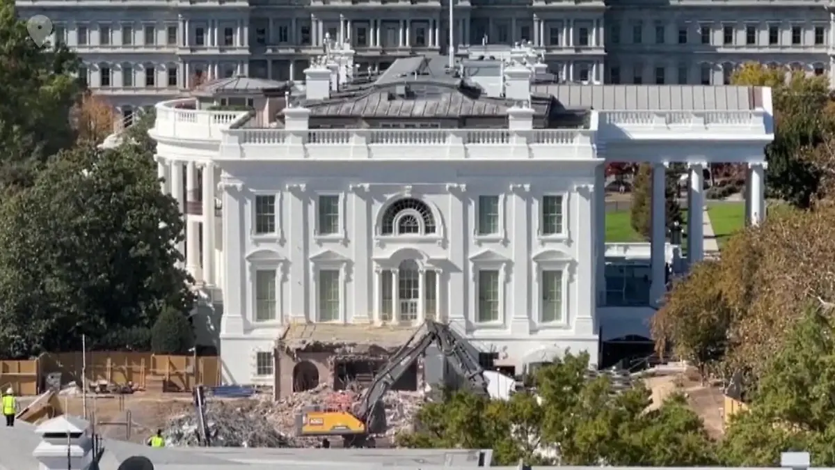 Donald Trump macht ernst! Teile vom weißen Haus abgerissen – für eigenen Ballsaal Prestigeprojekt kostet 300 Millionen