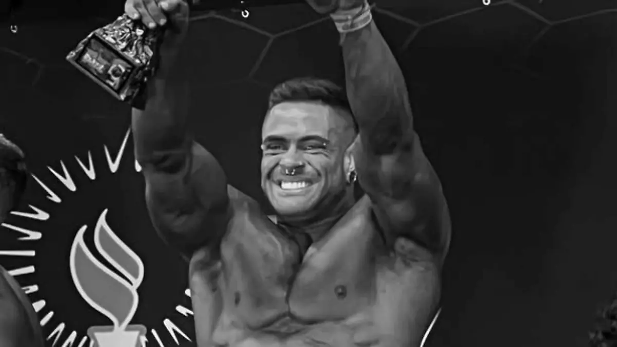 Bodybuilder stirbt kurz nach Verlobung auf der Bühne - 2