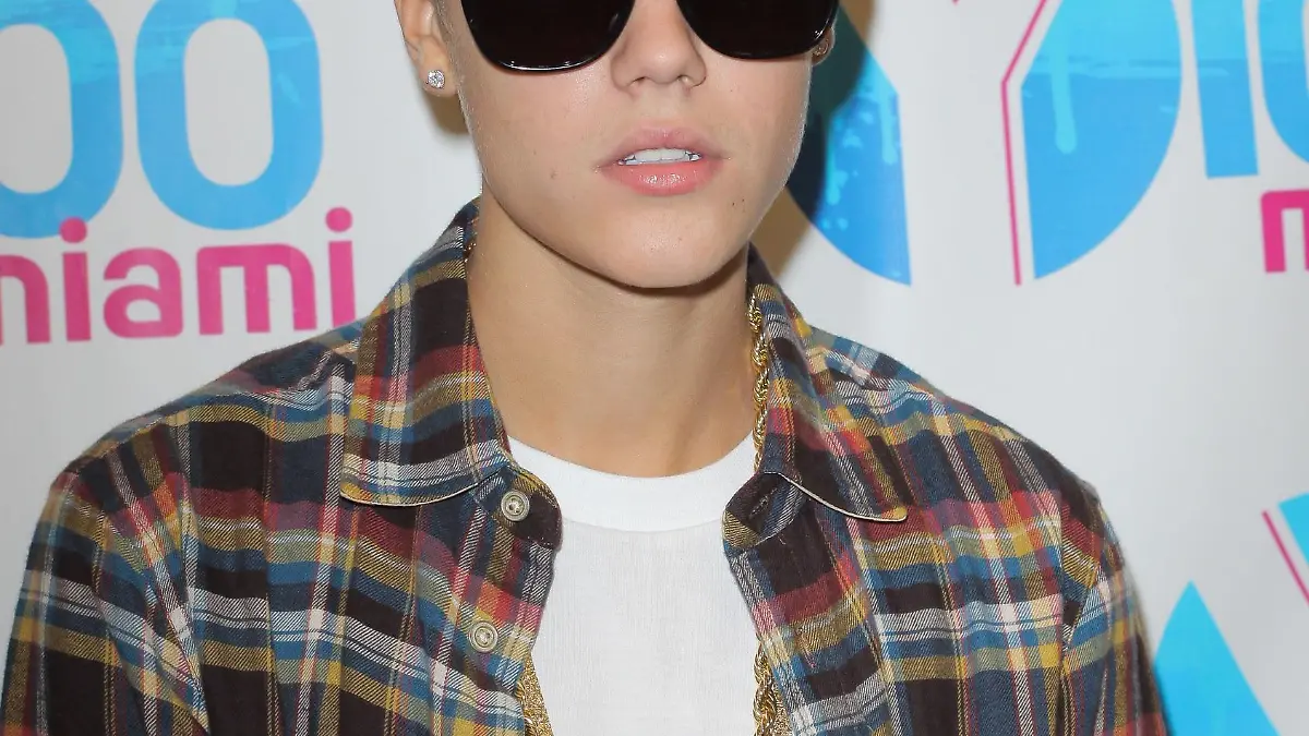 Justin Bieber Y100's Jingle Ball 2012 at the BB&T Center - ArrivalsMiami, Florida - 08.12.12Mandatory Credit: Aaron Gilbert / WENN.com