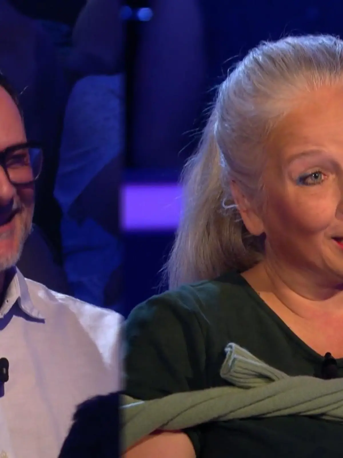 Bild zu: "ER macht morgens immer nur sein Bett"