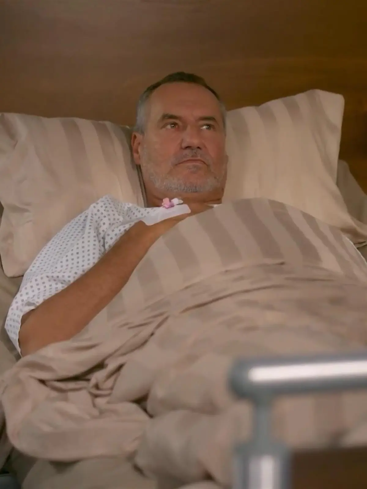 AWZ: Richard wird auf seine Operation vorbereitet