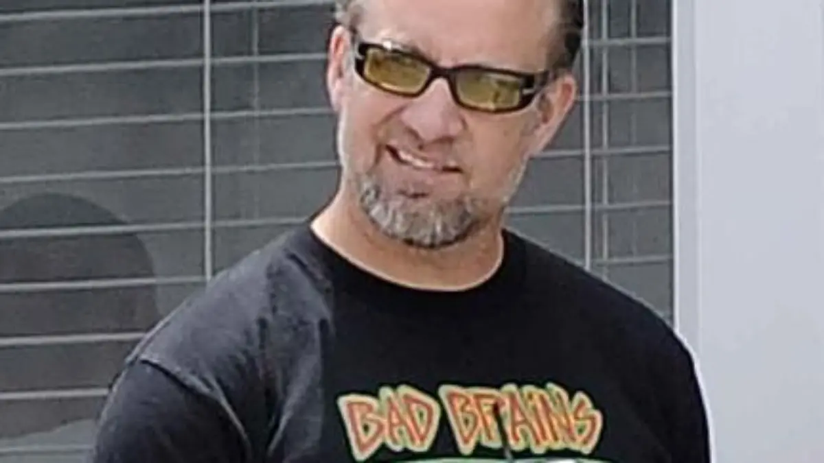 Vollidiot Jesse James! Jetzt will er mit seinen Affären Geld verdienen!