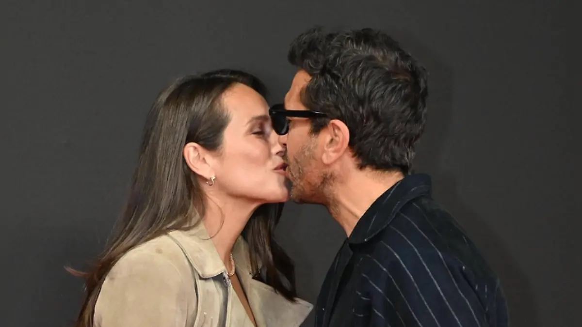 Elyas M’Barek und seine Ehefrau Jessica M’Barek in Berlin.