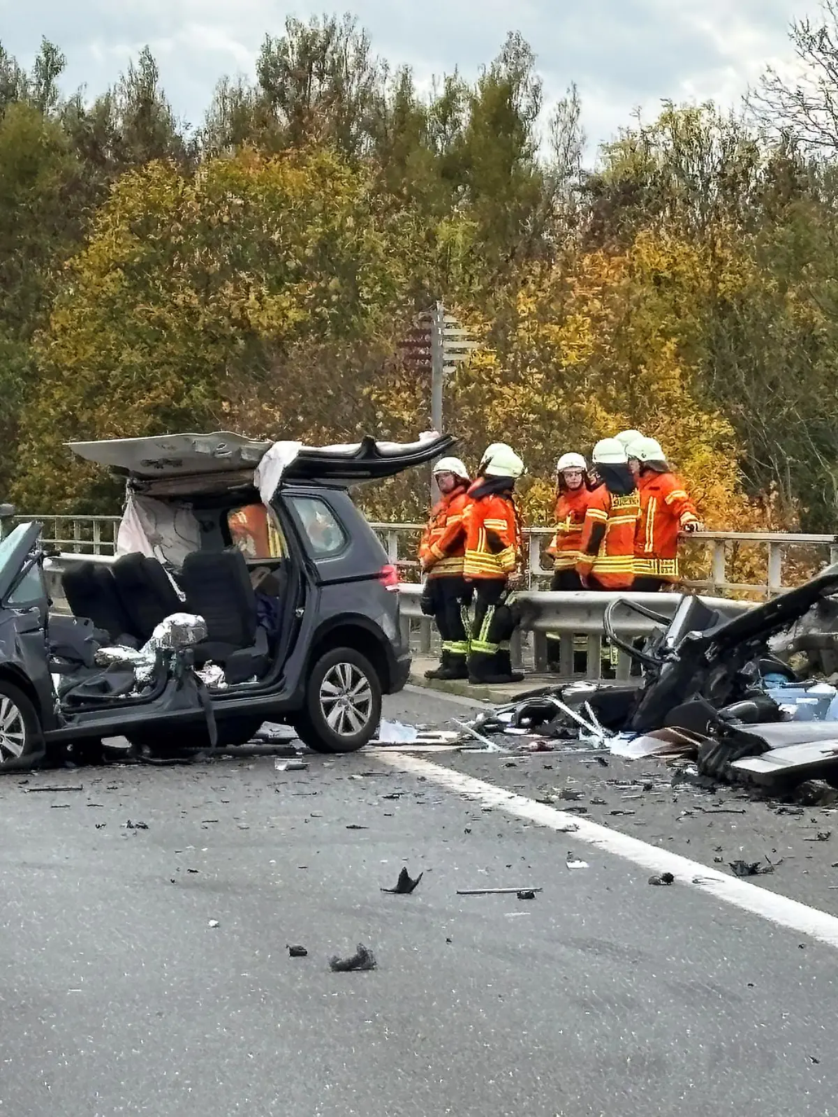 Bild zu: "BMW stürzt in den Mittellandkanal! Nach dem Unfall sind viele Fragen offen"