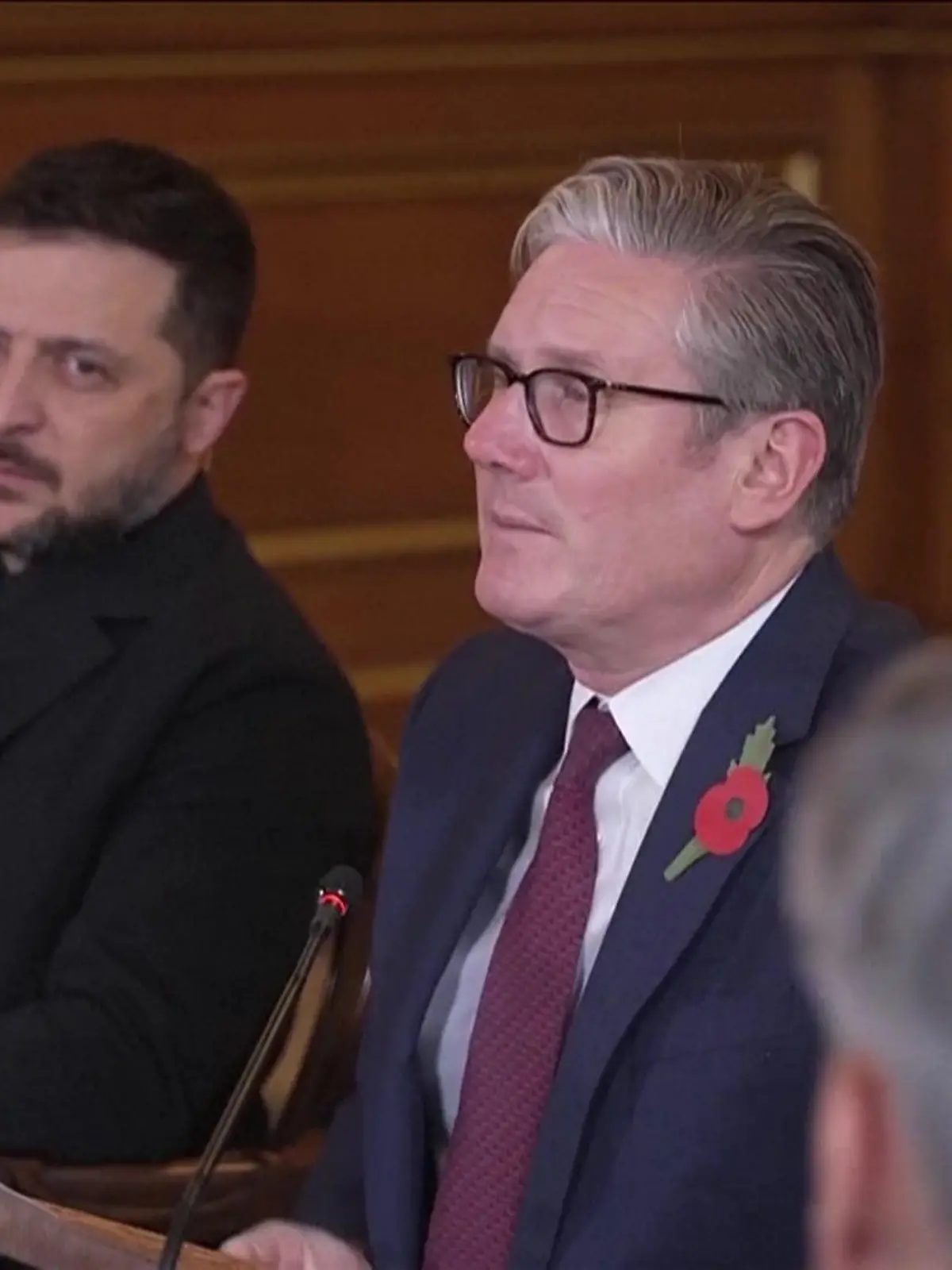Bild zu: "„Wir haben Keir verloren!” Politiker während Meeting plötzlich offline"
