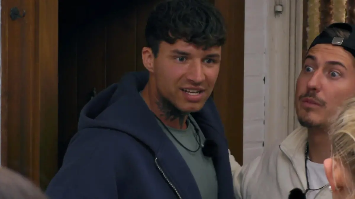 Micha packt die Koffer Er will gehen