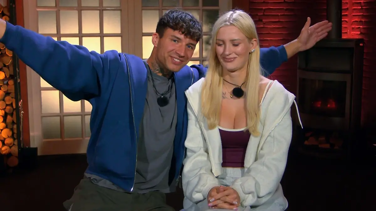 Edda und Micha triumphieren Sieg beim "Buchstabensalat"