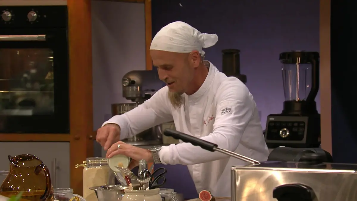 Ralf reißt beinahe die Küche ab Dessertstation