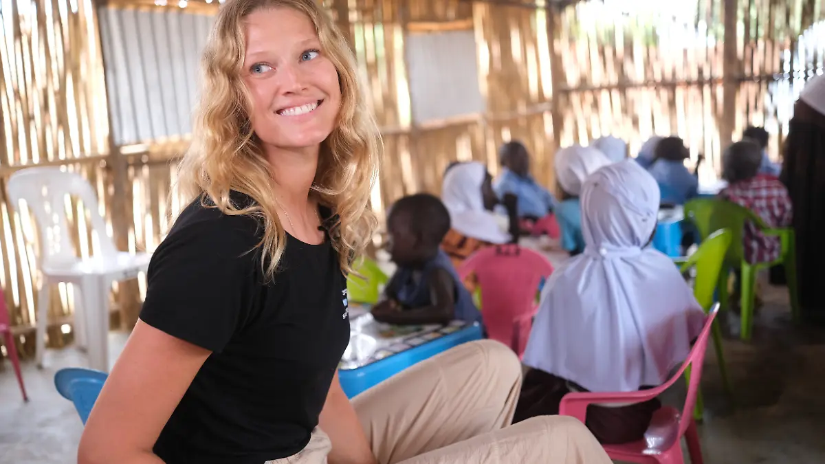 Model Toni Garrn engagiert sich als Projektpatin von „RTL - Wir helfen Kindern” für den Bau einer Grundschule in Amuna Village im Distrikt Yumbe im Westen Ugandas. 