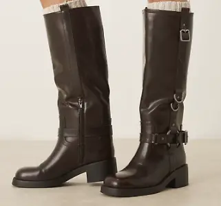 Asos Design – Cobra – Kniehohe Stiefel