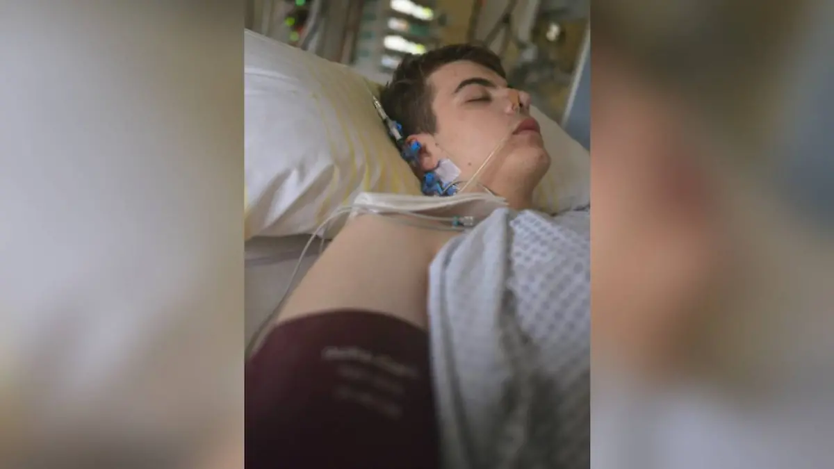 Leonardo leidet unter einer besonders aggressiven Krebs, die ihn ans Krankenhausbett fesselt.