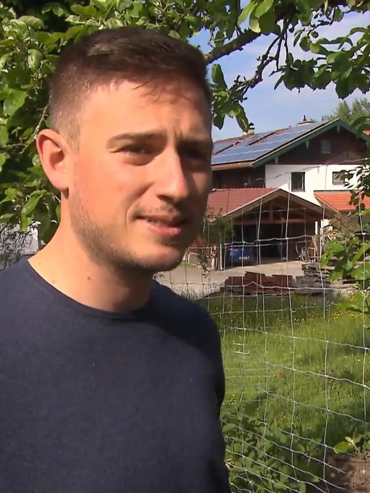 Bild zu: "Fabian lebt in einem Urlaubs-Idyll"