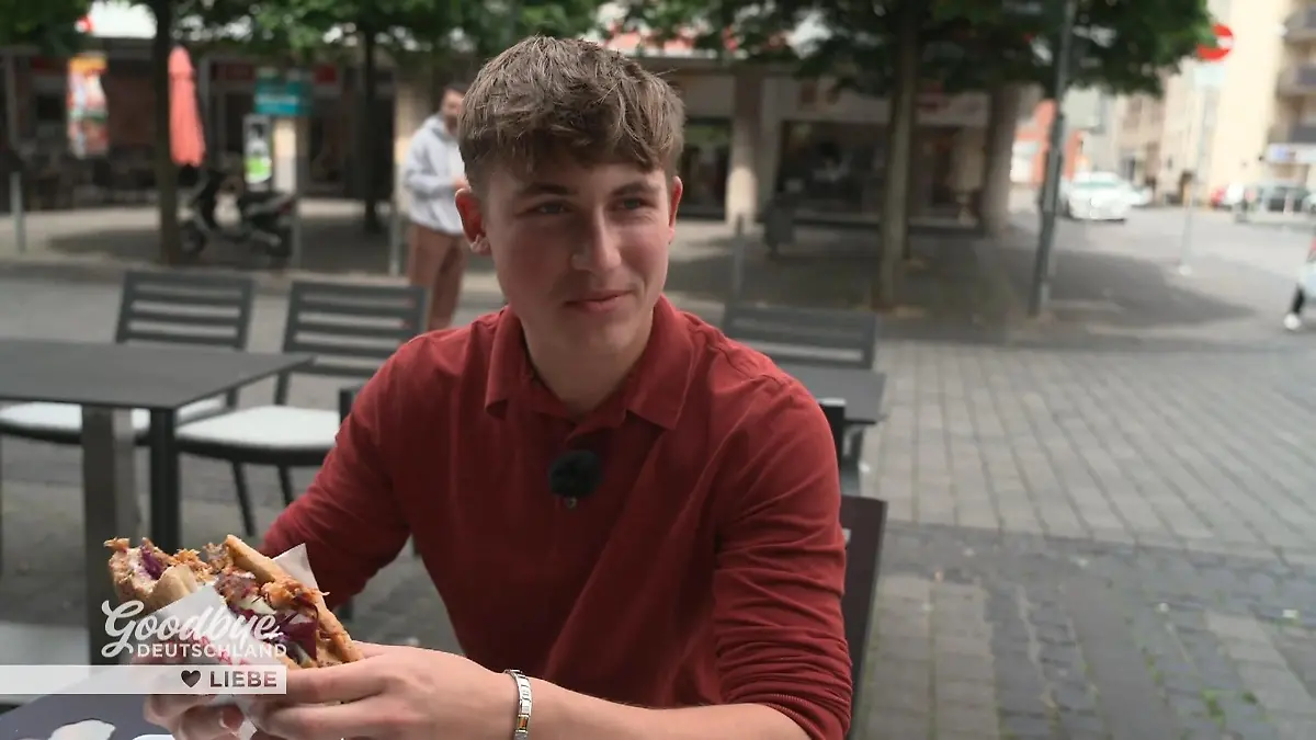 Samuel muss sich in einer neuen Welt zurechtfinden Neue Heimat, neue Regeln