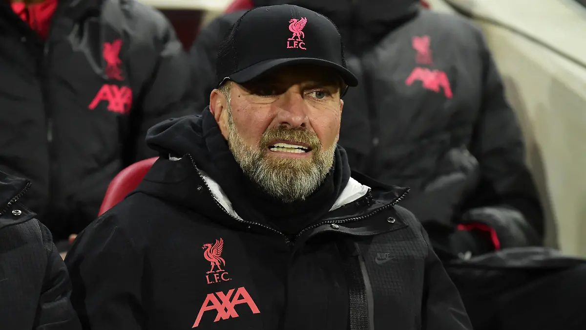 Sport Bilder des Tages Mandatory Credit: Photo by MICAH CROOK/PPAUK/Shutterstock 13690329bk Jurgen Klopp, Manager of Liverpool during the Premier League match between Brentford and Liverpool at The Gtech Stadium, London on 2 January 2023 Photo: Micah Crook/PPAUK Brentford v Liverpool, Premier League Football match, Gtech Community Stadium, Brentford, UK - 02 Jan 2023 Brentford v Liverpool, Premier League Football match, Gtech Community Stadium, Brentford, UK - 02 Jan 2023 PUBLICATIONxINxGERxSUIxAUTxHUNxGRExMLTxCYPxROUxBULxUAExKSAxONLY Copyright: xMICAHxCROOK/PPAUK/Shutterstockx 13690329bk