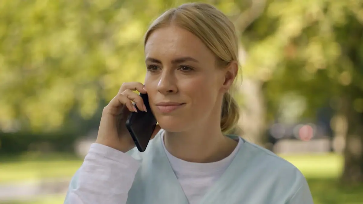 Zoe hat bereits einen Plan GZSZ-Folge 8393 vom 5. November 2025 im TV