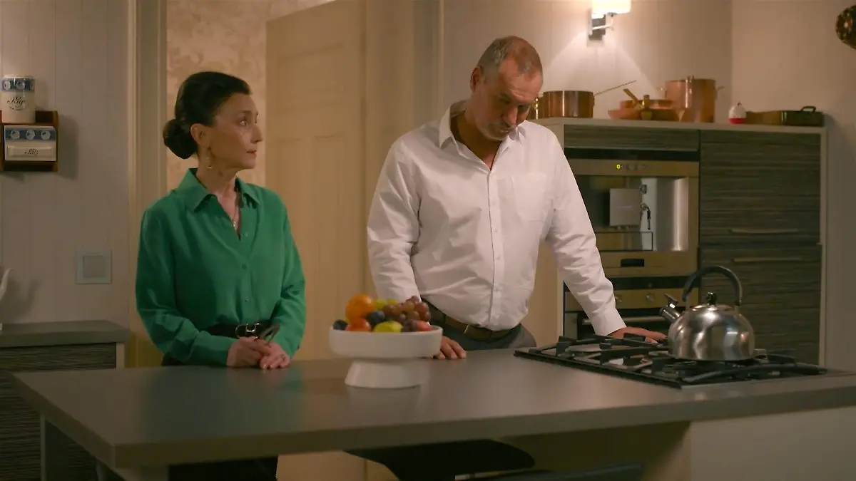 Simone steht Richard bei Die AWZ-Wochenvorschau (Teil 3)