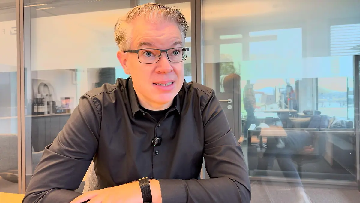 Frank Thelen spricht Klartext! „Unser Wohlstand, der geht dann kaputt” Gen Z-Influencer entfacht Debatte um Vollzeit-Jobs