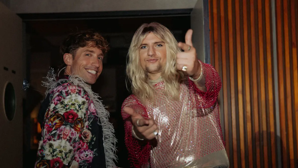 Lennart Borchert als Moritz (r.) im Halloween-Kostüm