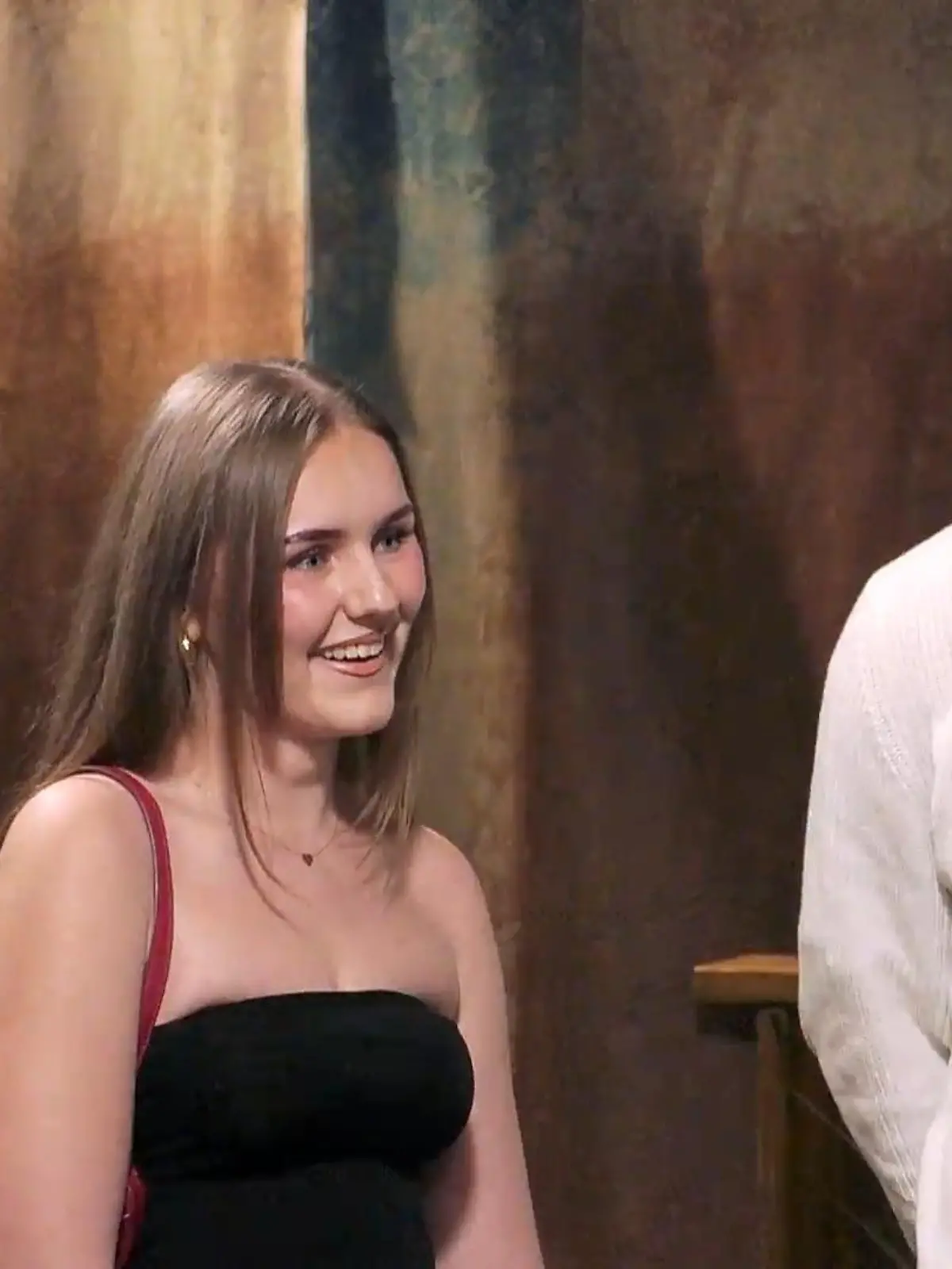 Bild zu: "Jasons Optik entspricht bereits Sophias Wünschen"