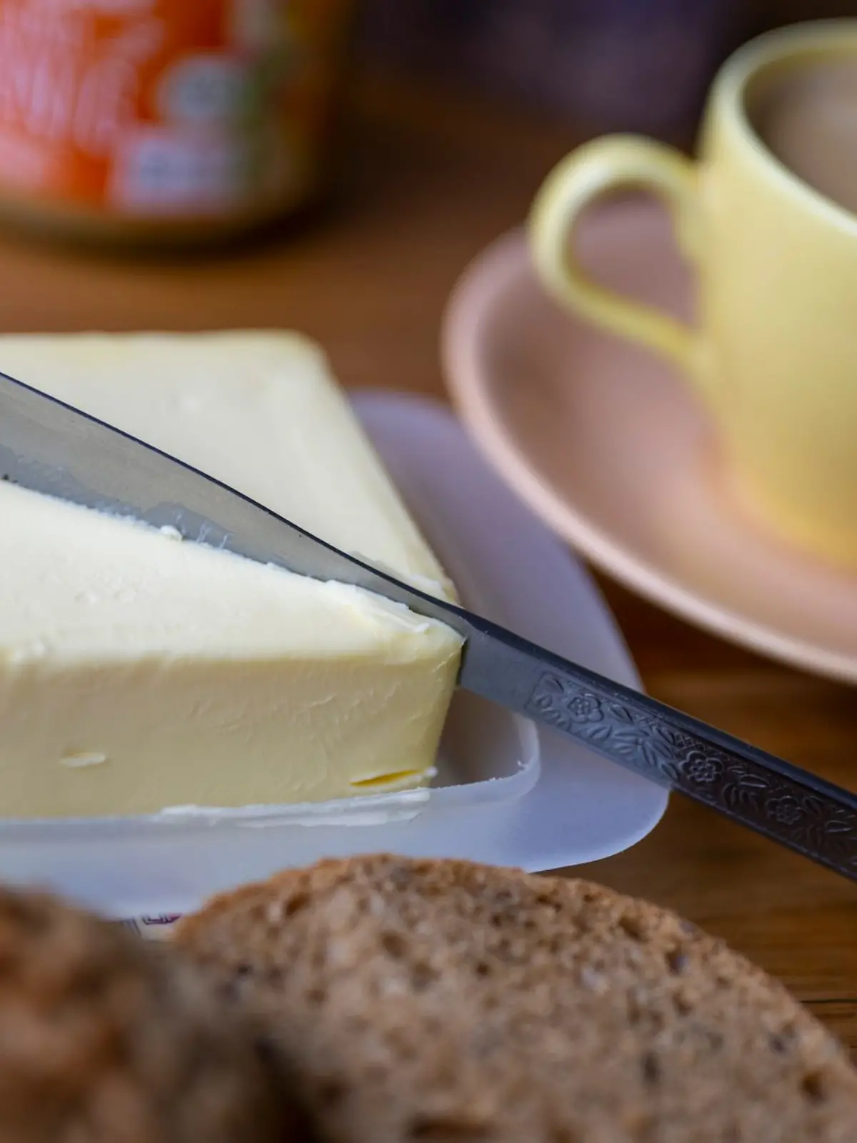 Bild zu: "Discounter senkt Preis! Hier gibt es jetzt die günstigste Butter"