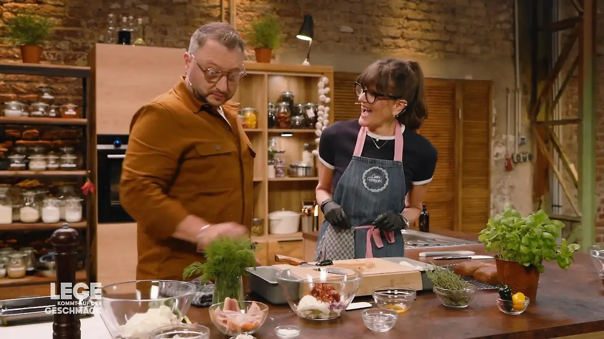 Sebastian Lege bekommt Unterstützung für den Brotaufstrich Lege kommt auf den Geschmack