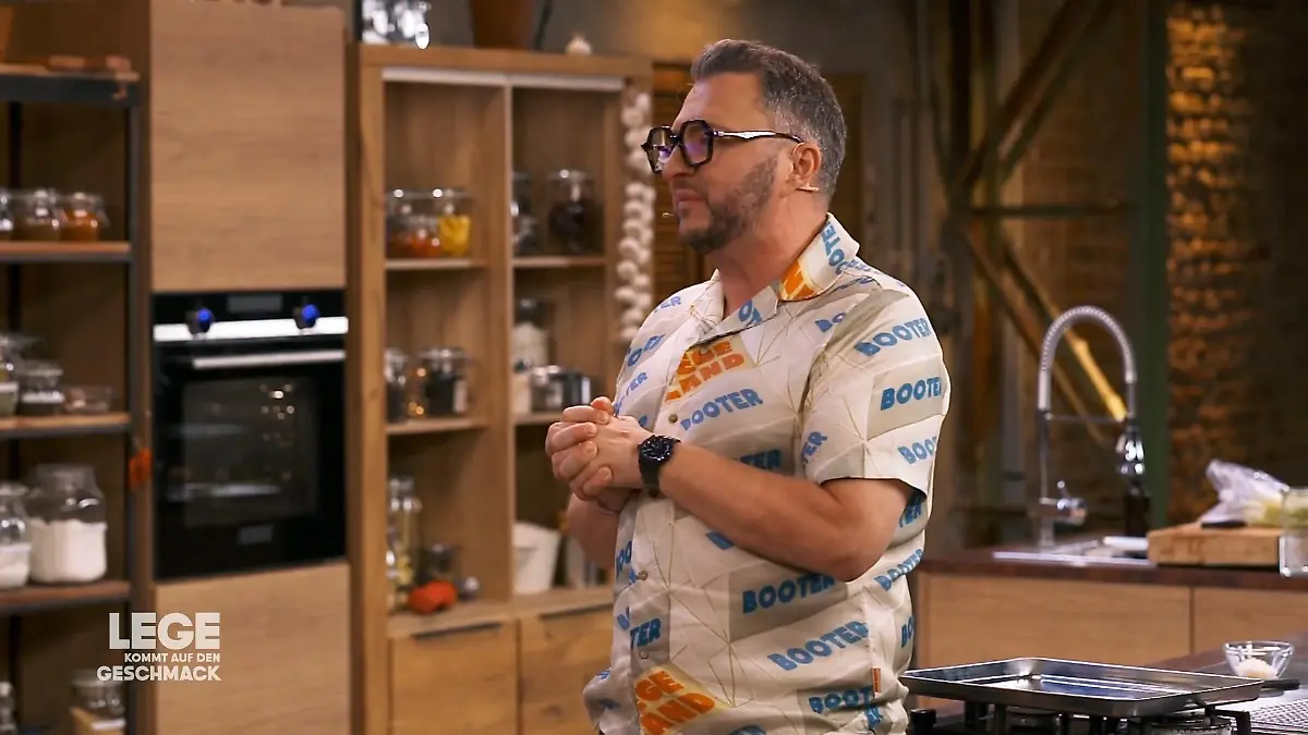 Sebastian Lege empfängt die Jury Lege kommt auf den Geschmack