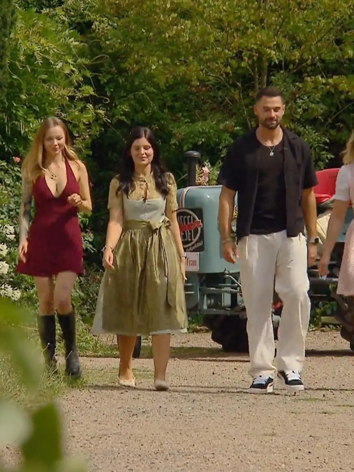 Bild zu: "Wer erobert das Herz des sportlichen Bauern?"