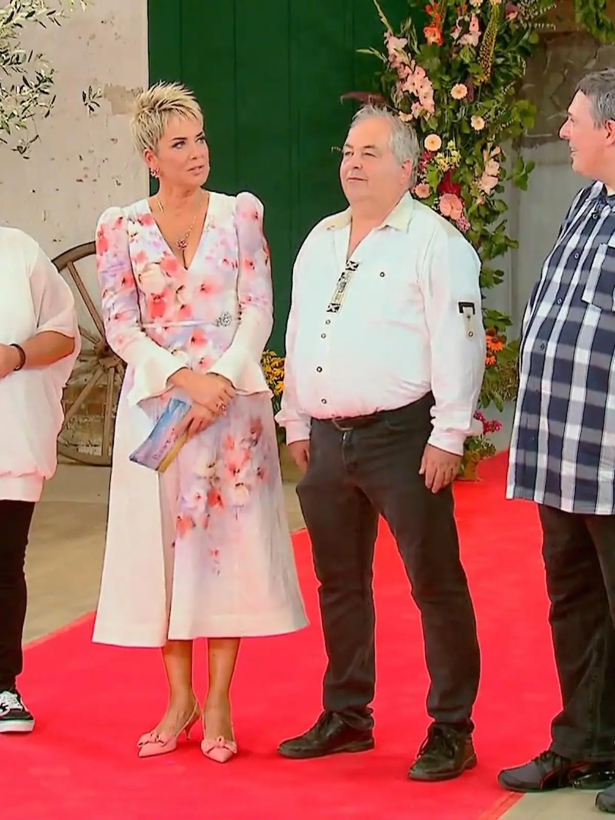 Bild zu: "Schlager-Fan Simone lernt ihre Männer kennen"