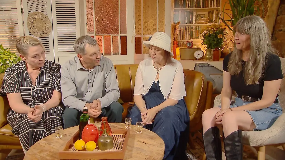 Bauer Johann lernt seine Herzdamen kennen Katja, Siegrid & Claudia